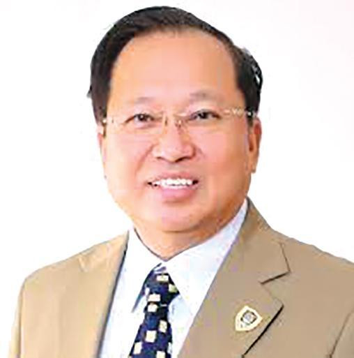 Giáo sư Hà Tôn Vinh, Giám đốc Chương trình Đào tạo lãnh đạo Đại học California Miramar University, Hoa Kỳ