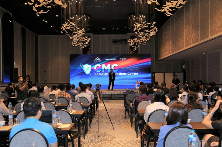 CMC SOC sử dụng các công nghệ tiên tiến nhất và quy trình được chuẩn hóa để hỗ trợ doanh nghiệp trong việc giám sát hệ thống liên tục 24/7