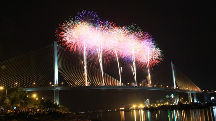 Quảng Ninh tổ chức bắn pháo hoa tại 15 điểm chào năm mới Quý Mão