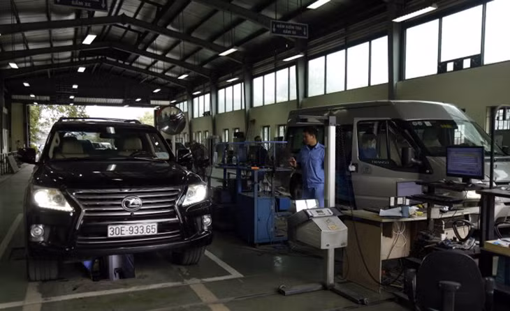 Xe đăng kiểm tại Nam Từ Liêm (Hà Nội).