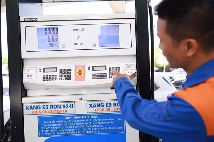 Giá xăng dầu dự báo giảm. Ảnh minh hoạ