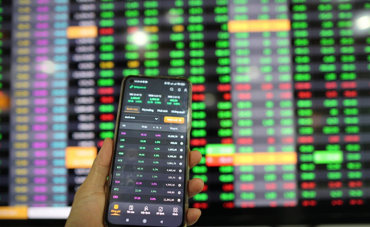 Ủy ban Chứng khoán Nhà nước cho biết, việc sử dụng công nghệ robot để đặt lệnh chưa được phép thực hiện Ủy ban Chứng khoán Nhà nước cho biết, việc sử dụng công nghệ robot để đặt lệnh chưa được phép thực hiện