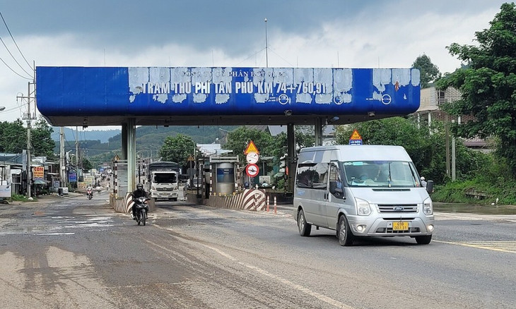 Trạm thu phí Quốc lộ 20 bắt đầu được tháo dỡ