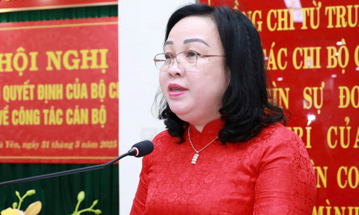 Tân Bí thư Tỉnh ủy Phú Yên Cao Thị Hòa An phát biểu khi nhận nhiệm vụ