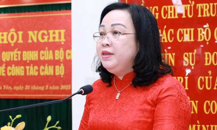 Tân Bí thư Tỉnh ủy Phú Yên Cao Thị Hòa An phát biểu khi nhận nhiệm vụ