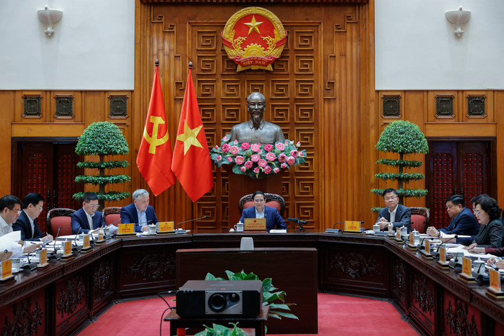 Thủ tướng Phạm Minh Chính chủ trì cuộc họp thứ 2 của Thường trực Chính phủ với các bộ, ngành để thảo luận các giải pháp trước mắt và lâu dài sau khi Mỹ công bố áp thuế đối ứng với hàng hóa từ nhiều quốc gia, trong đó có Việt Nam