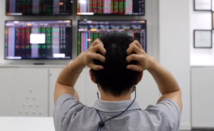 Hơn 280 mã giảm sàn trên HoSE, chứng khoán mất hơn 88 điểm. Ảnh minh họa