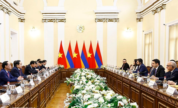 Chủ tịch Quốc hội Trần Thanh Mẫn hội đàm với Chủ tịch Quốc hội Armenia Alen Simonyan. Ảnh: TTXVN