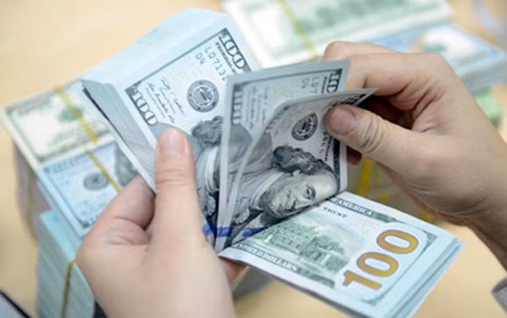 Giá USD ngân hàng vượt 26.000 đồng