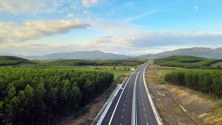 Tuyến cao tốc đoạn Vân Phong - Nha Trang sẽ được thông xe, đưa vào khai thác dịp 30/4 tới