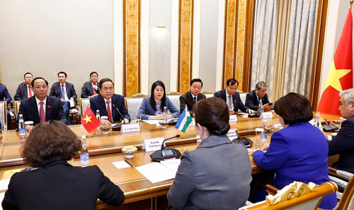 Chủ tịch Quốc hội Trần Thanh Mẫn hội đàm với Chủ tịch Thượng viện Uzbekistan Tanzila Narbaeva. Ảnh: TTXVN