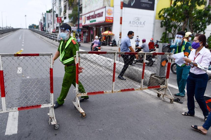 Dừng 12 chốt kiểm soát dịch ở cửa ngõ TP.HCM