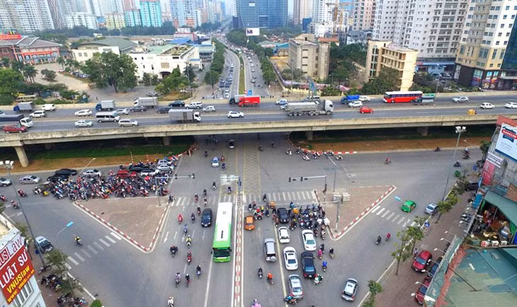 Nút giao Lê Văn Lương - Tố Hữu nhìn từ trên cao