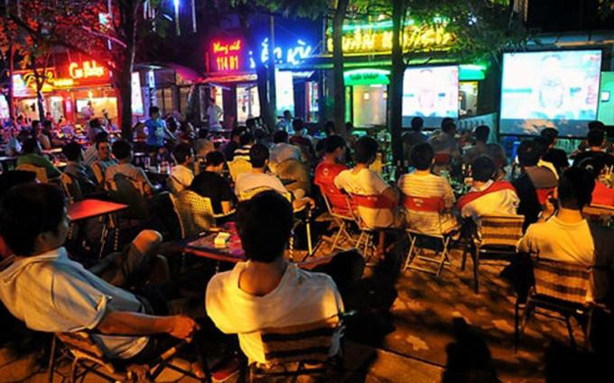 Bộ Y tế yêu cầu không tụ tập xem đội tuyển Việt Nam thi đấu vòng loại World Cup 2022