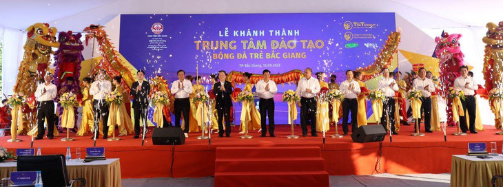 Nghi thức khánh thành Trung tâm Đào tạo bóng đá trẻ Bắc Giang diễn ra vào chiều 15/9 tại Sân vận động Tỉnh.