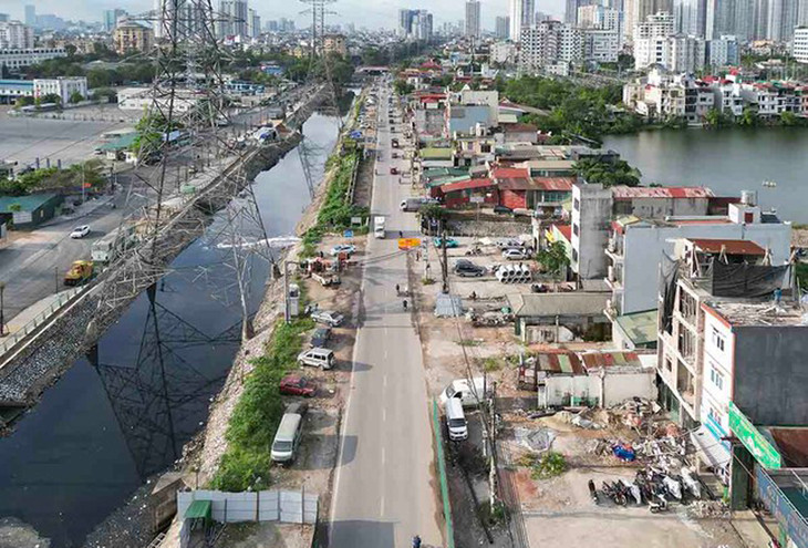 Tuyến đường Tam Trinh (quận Hoàng Mai) đang mở rộng