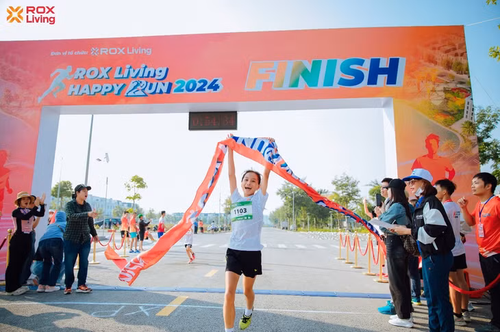 Các vận động viên xuất phát cự ly 5km.