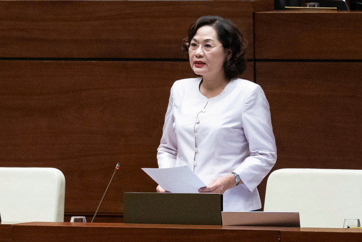 Thống đốc Ngân hàng Nhà nước Nguyễn Thị Hồng tiếp tục trả lời chất vấn đối với nhóm vấn đề thứ nhất thuộc lĩnh vực ngân hàng