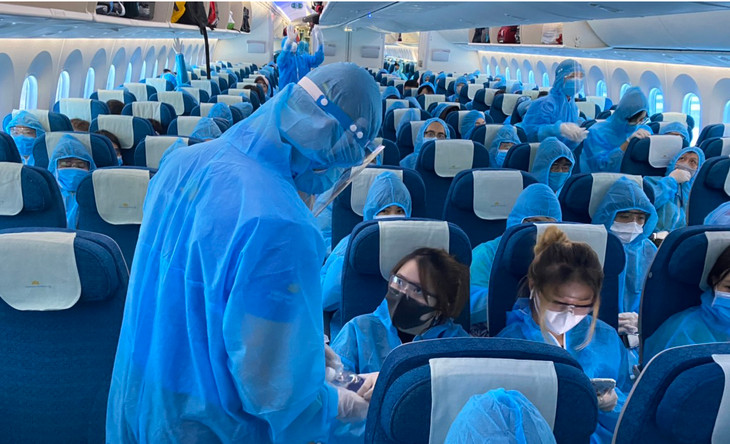 Ngày 14/9, đưa hơn 360 công dân Việt Nam từ Singapore về nước an toàn. Ảnh minh họa