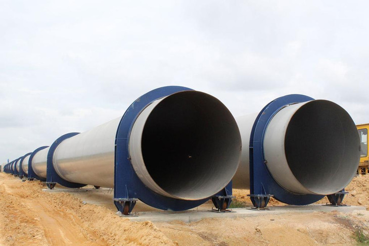 Cầu máng bằng ống thép đưa nước vượt sông Vàm Cỏ Đông