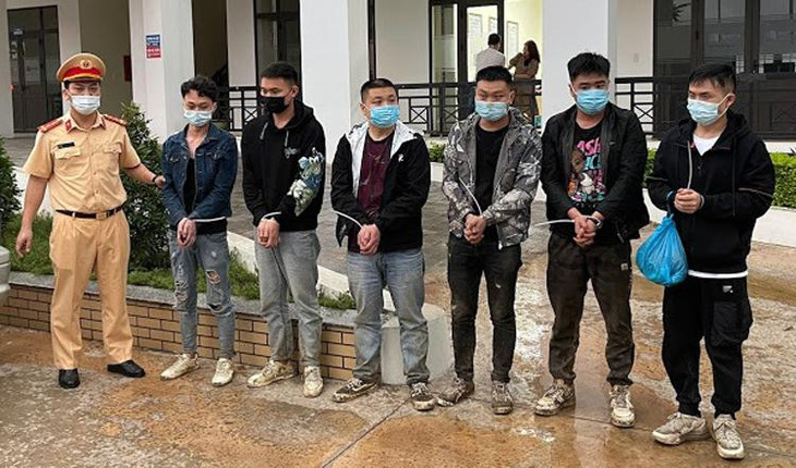 Nhóm người nhập cảnh trái phép bị chặn giữ trên cao tốc Bắc Giang - Lạng Sơn