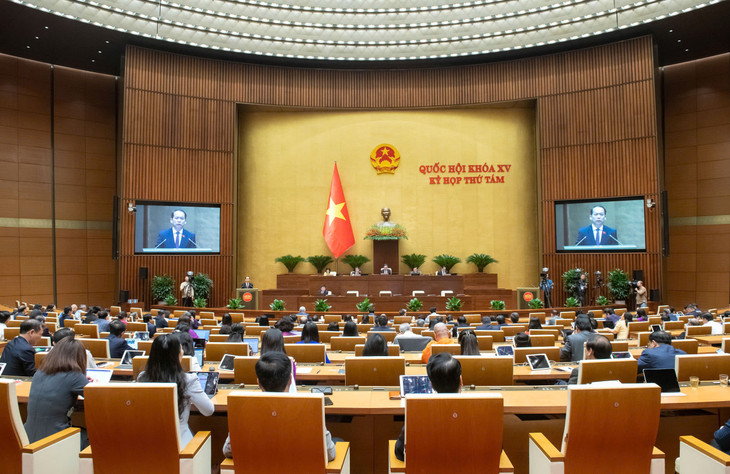 Ủy viên Ủy ban Thường vụ Quốc hội, Chủ nhiệm Ủy ban Pháp luật của Quốc hội trình bày Báo cáo giải trình, tiếp thu, chỉnh lý Dự thảo Nghị quyết về tổ chức chính quyền đô thị tại thành phố Hải Phòng