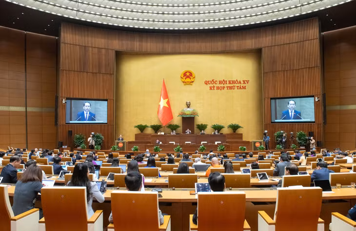 Ủy viên Ủy ban Thường vụ Quốc hội, Chủ nhiệm Ủy ban Pháp luật của Quốc hội trình bày Báo cáo giải trình, tiếp thu, chỉnh lý Dự thảo Nghị quyết về tổ chức chính quyền đô thị tại thành phố Hải Phòng