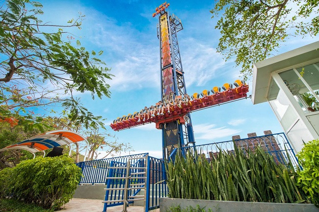 Du khách sẽ được trải nghiệm các trò chơi cảm giác mạnh đỉnh cao do VinWonders vận hành khi đến Ocean City nói chung và Mega Grand World nói riêng. Du khách sẽ được trải nghiệm các trò chơi cảm giác mạnh đỉnh cao do VinWonders vận hành khi đến Ocean City nói chung và Mega Grand World nói riêng.