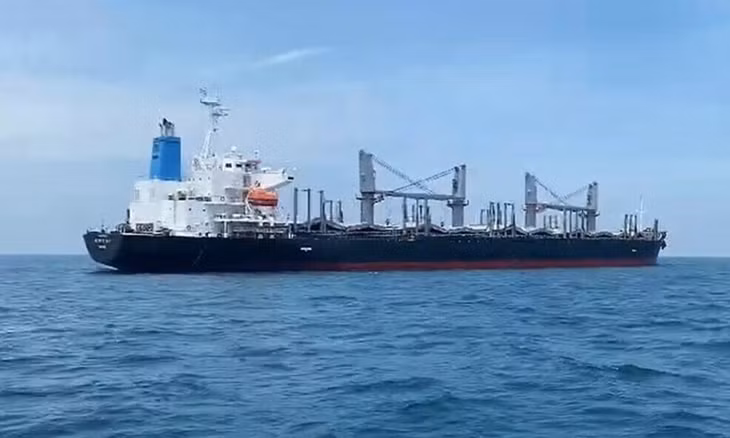 Tàu Nemrut Bay mắc cạn trên vùng biển Bình Thuận, cách cửa La Gi 10 hải lý