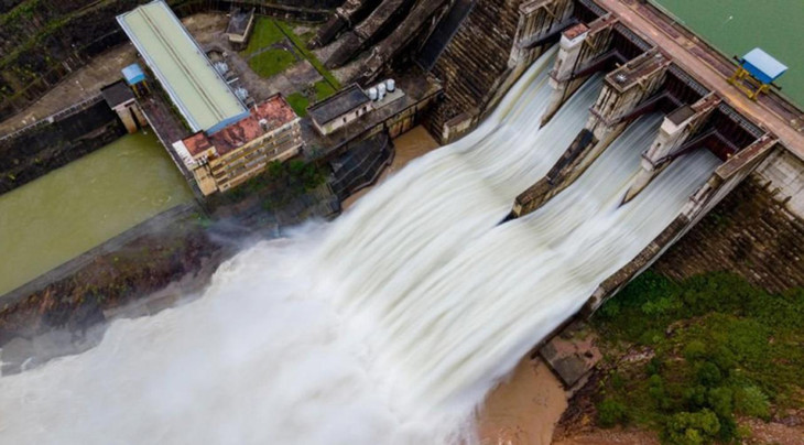 Thủy điện Hương Điền xả lũ Thủy điện Hương Điền xả lũ