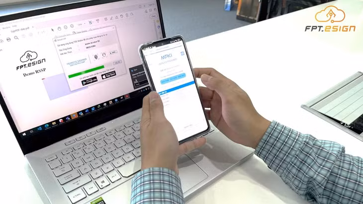 FPT.eSign cho phép người dùng ký số mọi lúc, mọi nơi mà không bị phụ thuộc vào thiết bị phần cứng như USB Token hay SIM.