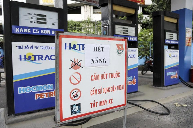 Các doanh nghiệp bán lẻ đang gặp khó khăn về nguồn cung lẫn chiết khấu