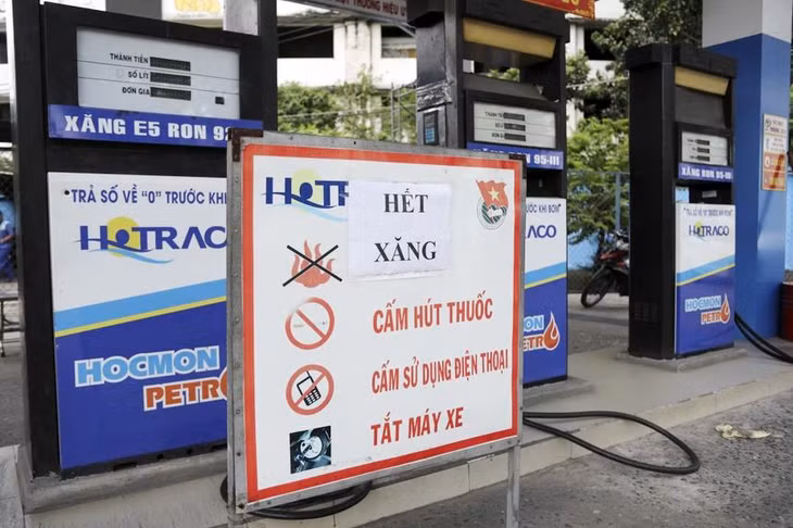 Các doanh nghiệp bán lẻ đang gặp khó khăn về nguồn cung lẫn chiết khấu