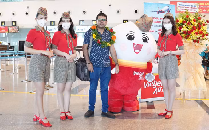 Du khách hào hứng trước hành trình bay thẳng dễ dàng giữa Ấn Độ và Đà Nẵng