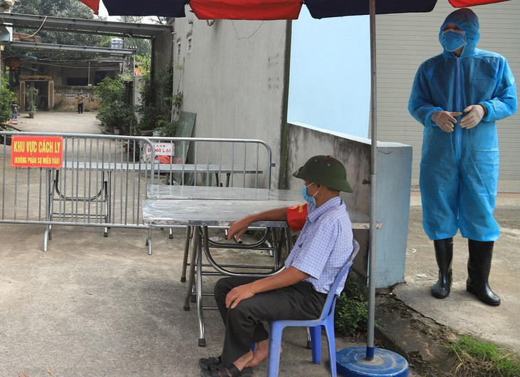 Ngõ Trung, nơi cư trú của "bệnh nhân 2911" hiện đã bị phong toả Ngõ Trung, nơi cư trú của "bệnh nhân 2911" hiện đã bị phong toả