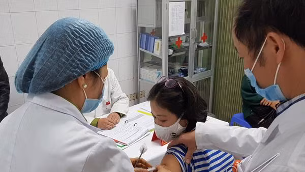 Một trong 3 tình nguyện viên đầu tiên tham gia thử nghiệm vắc xin Nanocovax