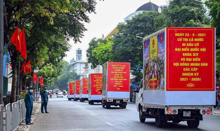 Đoàn xe tuyên truyền, cổ động hoạt động liên tục khắp các tuyến phố trung tâm thủ đô những ngày qua. Đoàn xe tuyên truyền, cổ động hoạt động liên tục khắp các tuyến phố trung tâm thủ đô những ngày qua.