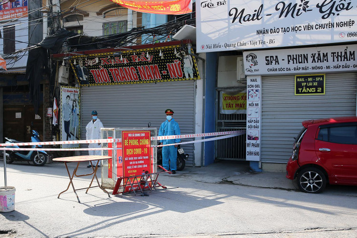 Xã Quang Châu thực hiện phong tỏa từ ngày 18/5, trong xã có gần 9.000 công nhân ở trọ, trong đó 1.500 người đã đi cách ly tập trung. Ảnh: VGP