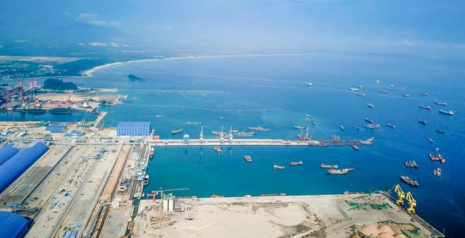 Khu vực biển Dung Quất (Quảng Ngãi), nơi được Bộ GTVT quy hoạch xây cảng tổng hợp container Hòa Phát Dung Quất