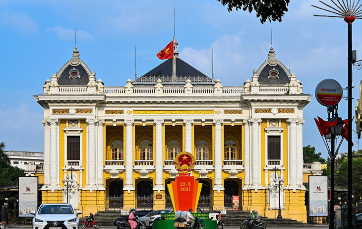 Công tác tuyên truyền được thực hiện dưới nhiều hình thức và trang trí tại nhiều khu vực khác nhau trong Thành phố. Công tác tuyên truyền được thực hiện dưới nhiều hình thức và trang trí tại nhiều khu vực khác nhau trong Thành phố.