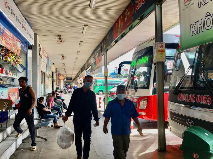 Người dân các tỉnh có thể đón xe khách lên TP.HCM khám chữa bệnh