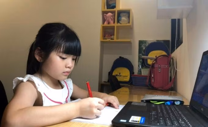 Hơn 2 triệu học sinh Hà Nội tiếp tục học trực tuyến