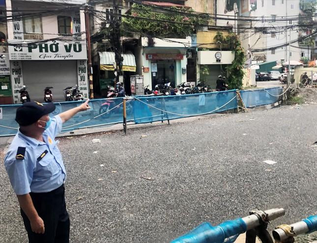 Ga ngầm S11 đang vướng mặt bằng thi công Ga ngầm S11 đang vướng mặt bằng thi công