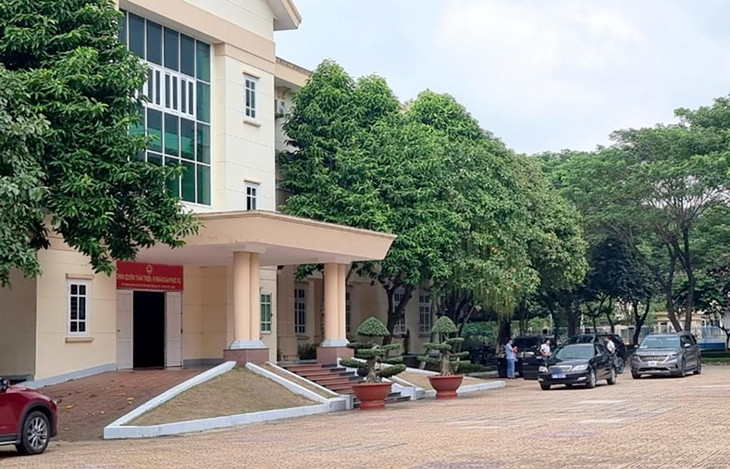 Công an đến trụ sở UBND huyện Đất Đỏ