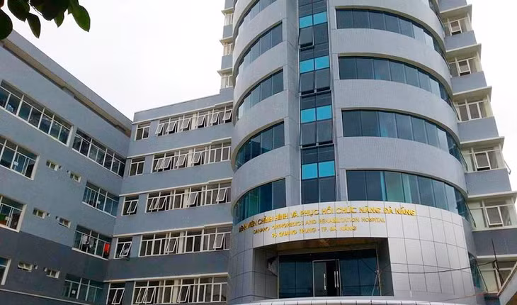 Từ 0h ngày 11/8, Bệnh viện Chỉnh hình và phục hồi chức năng được dỡ phong toả