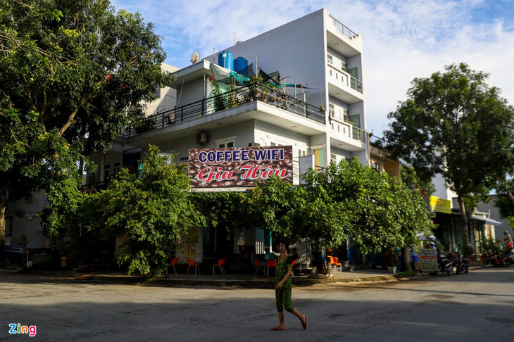 Đa số nhà xây dựng trái phép trên đất nông nghiệp của dự án Amazing City đã hoàn thiện, người dân cũng đã chuyển về đây sinh sống, kinh doanh.