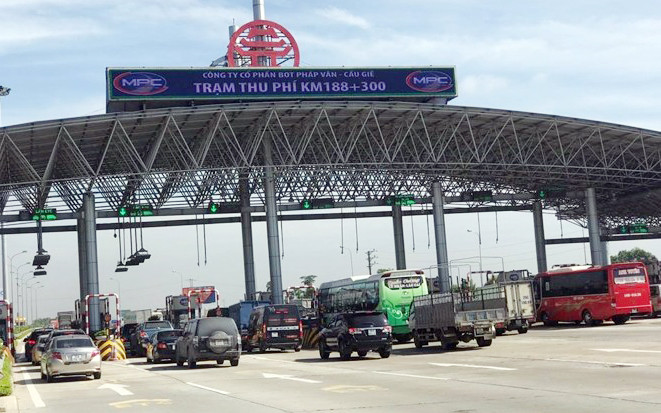 Chính thức giảm 10 - 30% phí sử dụng đường bộ cho ô tô kinh doanh vận tải