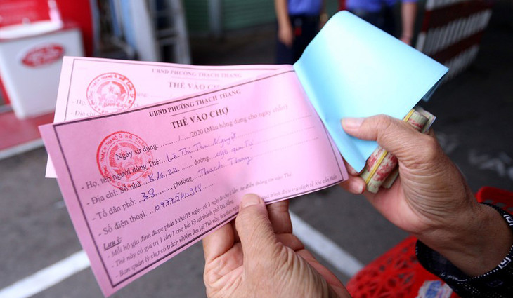 Mỗi Thẻ vào chợ được ghi đầy đủ thông tin và lưu lại theo ngày, để sử dụng trong trường hợp cần truy vết dịch bệnh