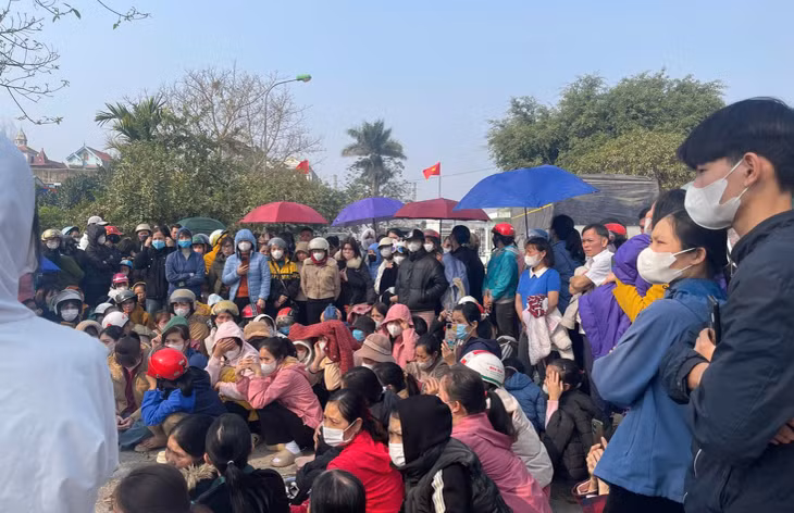 Công nhân Công ty cổ phần May Vạn Hà ngừng việc đòi quyền lợi hôm 21-22/1/2025.