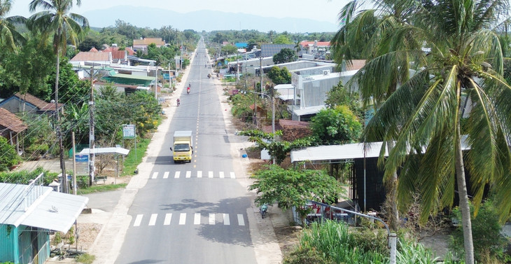 Đường Mê Pu - Đa Kai kết nối huyện Đức Linh (Bình Thuận) nối thông ra QL20, huyện Tân Phú (Đồng Nai) đã chính thức thông xe. Đường Mê Pu - Đa Kai kết nối huyện Đức Linh (Bình Thuận) nối thông ra QL20, huyện Tân Phú (Đồng Nai) đã chính thức thông xe.